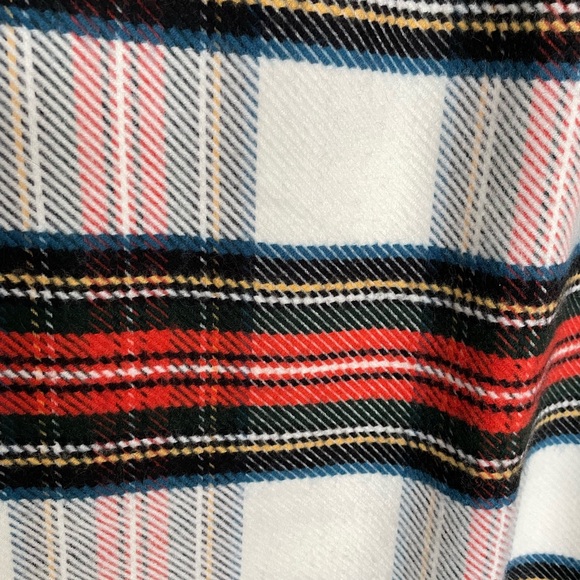 Simons Plaid Scarf - Red, Black, White - Picture 3 of 4